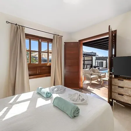 Eire Villa